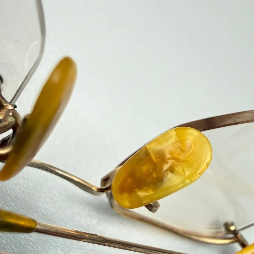 Vintage‎ Gold Filled Wire Frame Glasses with Case Signed